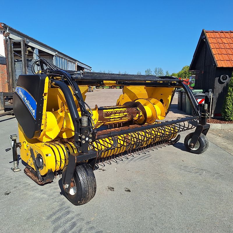 New Holland 273