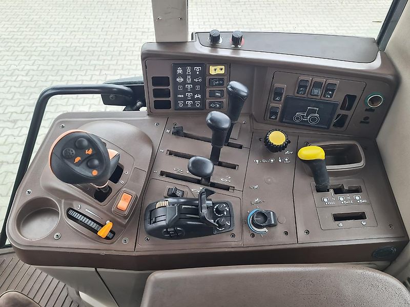 John Deere 6820, TLS