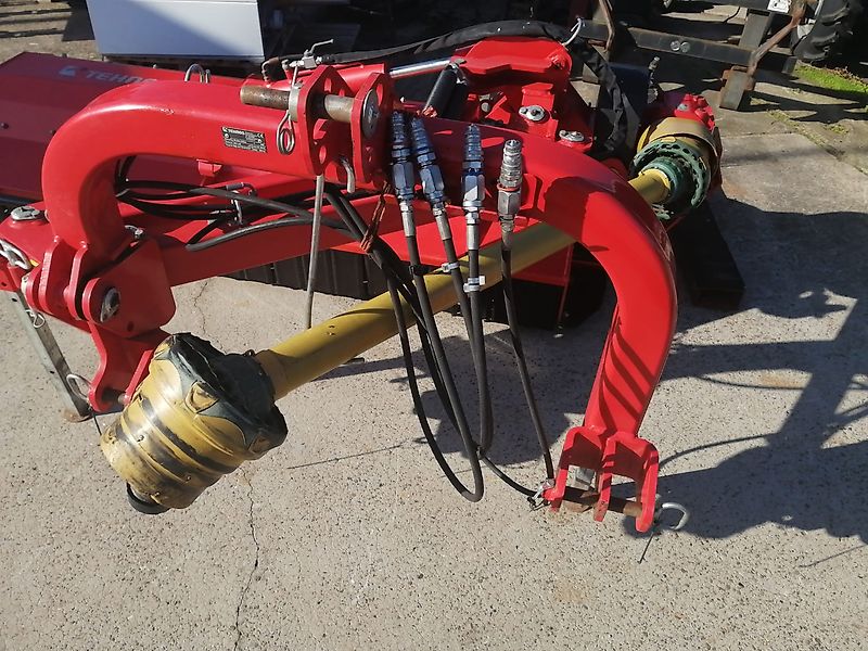 Tehnos Thenos Seitentmulcher Tehnos MB Profi LW220R Arbeitsbreite 220cm Gewicht 1042kg Seitenverschiebung 140cm 55 Grad in Gräben & 90 Grad für Wegeränder