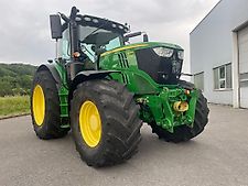 John Deere 6215R