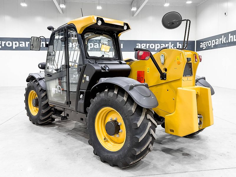 Caterpillar TH407C Agri 7,3 m, 3700 kg, air con, 150 liter pump, 126 hp CAT engine