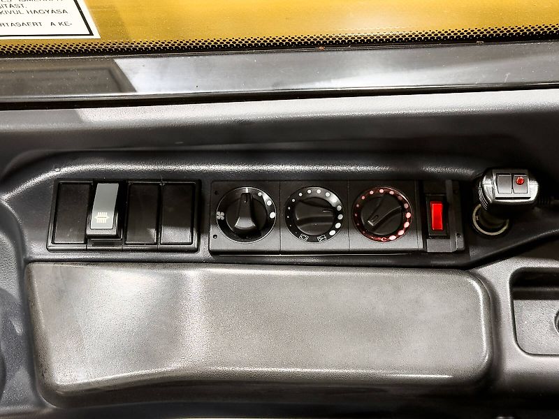 Caterpillar TH407C Agri 7,3 m, 3700 kg, air con, 150 liter pump, 126 hp CAT engine