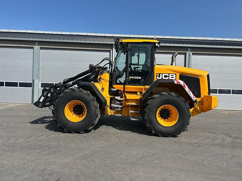 JCB 435S