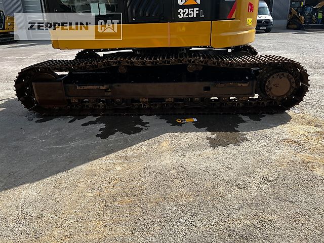 Caterpillar 325FL