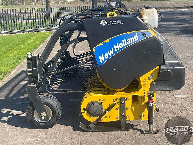 New Holland 273 pick up