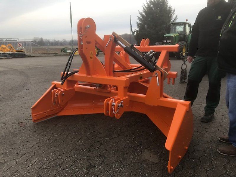 MS Grader Bull 205 K