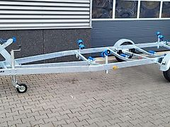 Vlemmix Bootsanhänger 6,3m 1500kg Trailer LED Winde Motorboot
