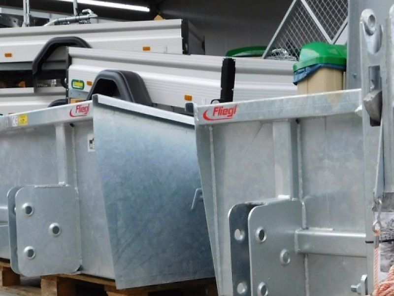 Fliegl Heckcontainer