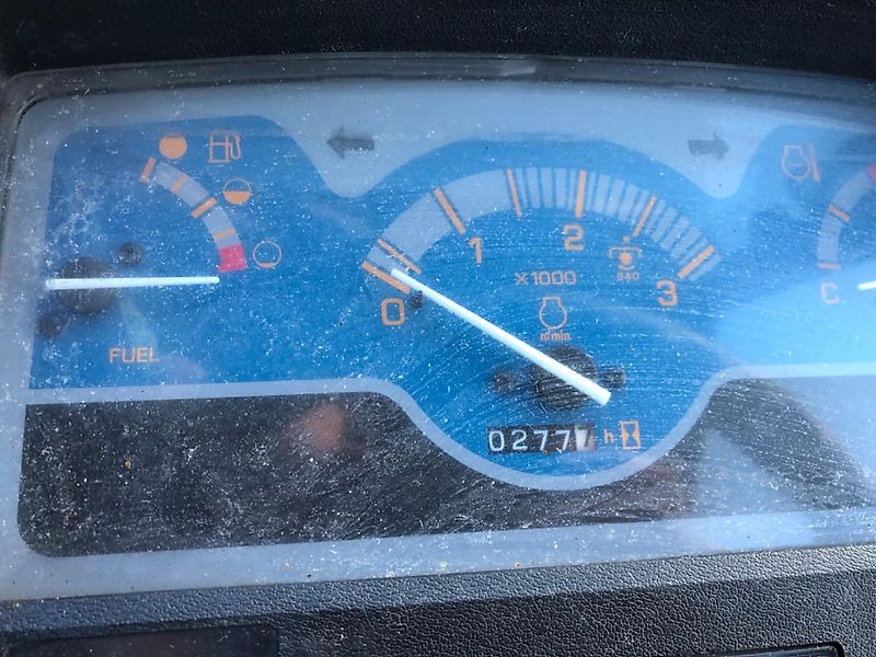 Shibaura Shibaura ST 330 HST Komunalschlepper Winterdienst Zubehör 28 km/h