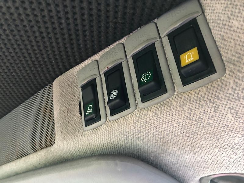 Shibaura Shibaura ST 330 HST Komunalschlepper Winterdienst Zubehör 28 km/h