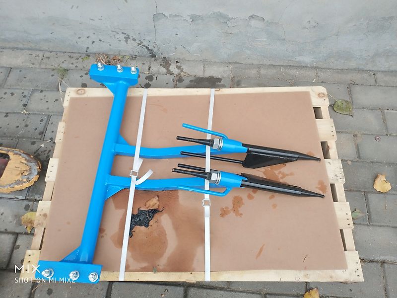 KRUKOWIAK  Zwiebel und Gemüseroder , mit Leistenschar   ( Sonderpreise-Abverkauf) Z 653/1; Mit durchgehende Rodeleiste ZWIEBELN, KNOBLAUCH,KARTOFFELN, ROTE BEETE USW.