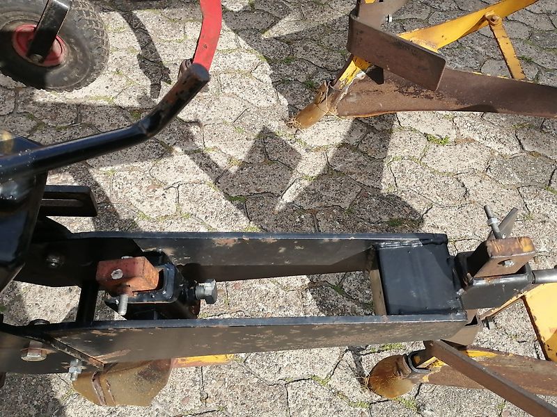 Grimme Zibo Dammformer Kartoffelhäufelgerät Kartoffelhäufler Kein 8 reihiger Grimme Dammformer mit 620 cm Rahmenbreite Reihenabstand bis 75 cm ideal zur Pflege mit den Häufelkörper zur Beikrautbehandlung hydr. Klappung 2 fach 4 reihig 6 reihig 8 reihig mit verst