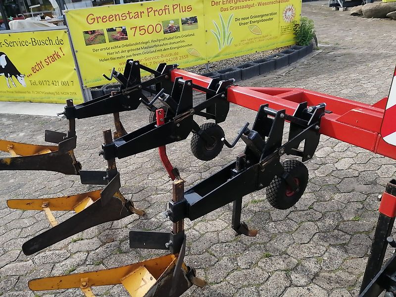 Grimme Zibo Dammformer Kartoffelhäufelgerät Kartoffelhäufler Kein 8 reihiger Grimme Dammformer mit 620 cm Rahmenbreite Reihenabstand bis 75 cm ideal zur Pflege mit den Häufelkörper zur Beikrautbehandlung hydr. Klappung 2 fach 4 reihig 6 reihig 8 reihig mit verst