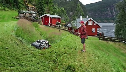 MOWRATOR S1 Mähroboter Böschungsmäher Hangmäher