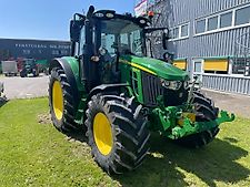 John Deere 6120M