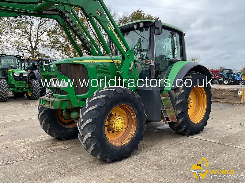 John Deere 6820