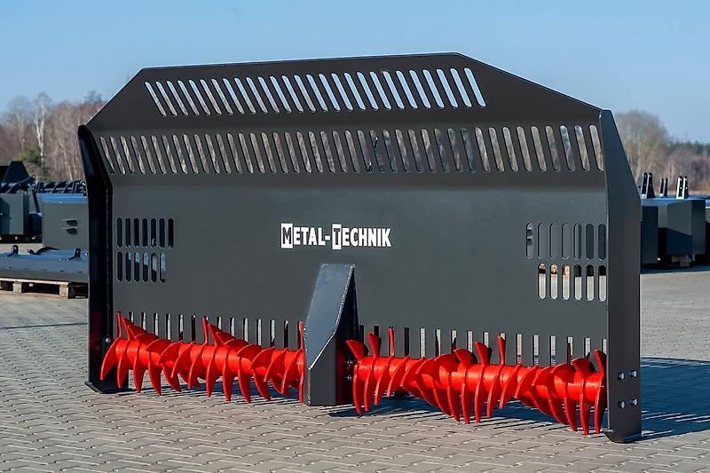 ✳️ Silageverdeler / Bietenegaliseerder / Silagebak – Werkbreedte 2,58 m – Hydraulische aandrijving