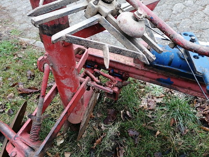 Grimme Rau Legeggerät 2 Reihig 160cm Rahmenbreite mit 2 Bestückersitzen sowie Hecksteuerung als Hackgerät Ideal zum Knollenlegen mit Dammformer oder alles was in die Erde abgelegt werden mußKein Grimme Kartoffellegegegerät