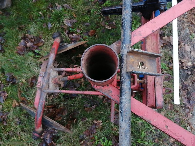 Grimme Rau Legeggerät 2 Reihig 160cm Rahmenbreite mit 2 Bestückersitzen sowie Hecksteuerung als Hackgerät Ideal zum Knollenlegen mit Dammformer oder alles was in die Erde abgelegt werden mußKein Grimme Kartoffellegegegerät