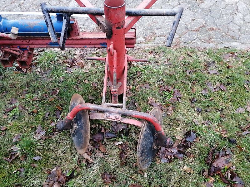 Grimme Rau Legeggerät 2 Reihig 160cm Rahmenbreite mit 2 Bestückersitzen sowie Hecksteuerung als Hackgerät Ideal zum Knollenlegen mit Dammformer oder alles was in die Erde abgelegt werden mußKein Grimme Kartoffellegegegerät