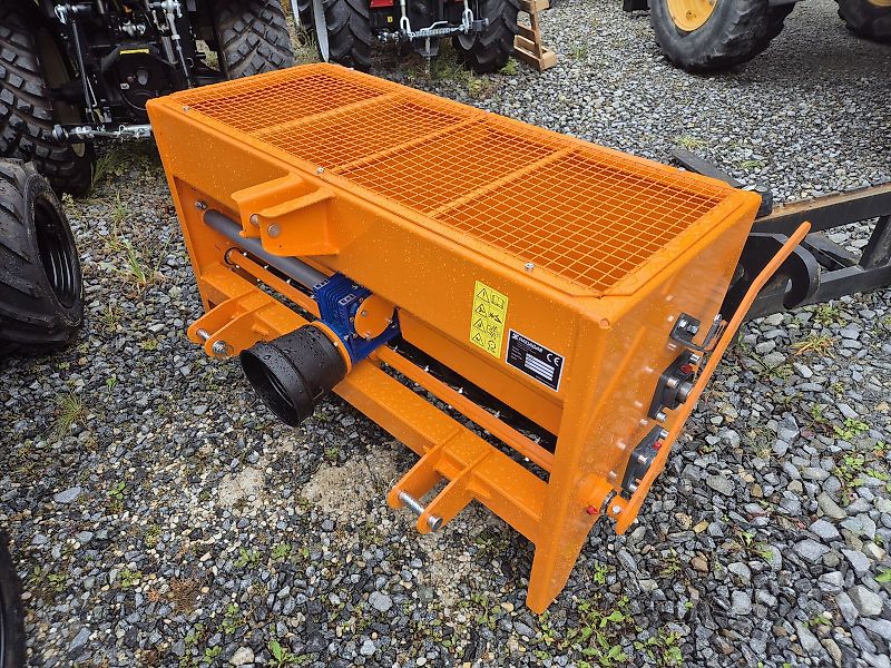 PADAGAS SP-240 Kastenstreuer Traktor Kubota Isek