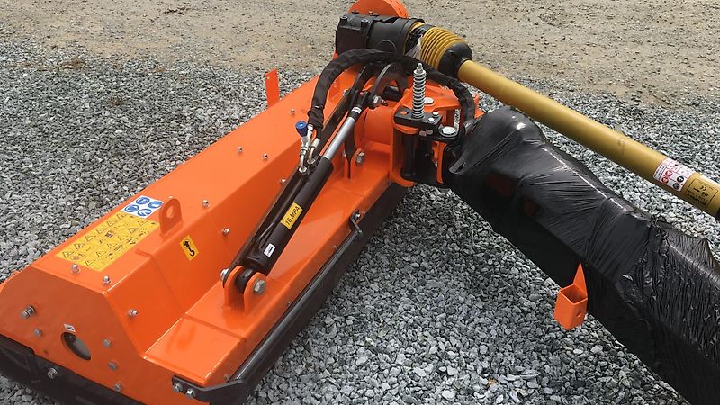 TALEX BÖSCHUNGSMULCHER LEOPARD RB 1,80 hintenseitlich Auslegelmulcher