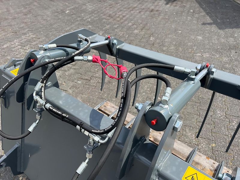 Weidemann Kroko Krokodilgebiss Dung- und Silagezange