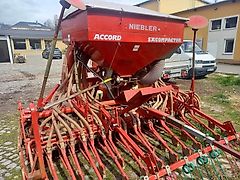 Kverneland GEBR. KVERNELAND MEGA SEEDER 2