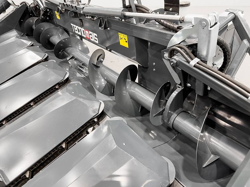 Tecnomais TMRP2 6R-F corn header, 6 row, foldable, 75 cm, for John Deere W and T combines, chopper, stalk crushers