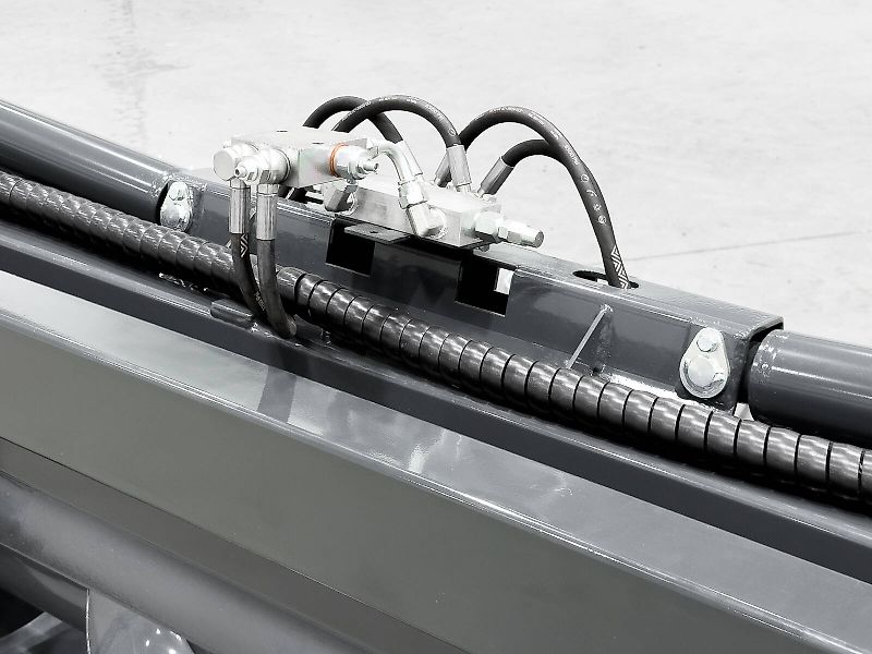 Tecnomais TMRP2 6R-F corn header, 6 row, foldable, 75 cm, for John Deere W and T combines, chopper, stalk crushers