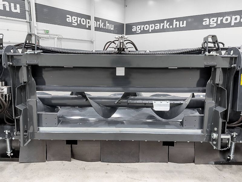 Tecnomais TMRP2 6R-F corn header, 6 row, foldable, 75 cm, for John Deere W and T combines, chopper, stalk crushers