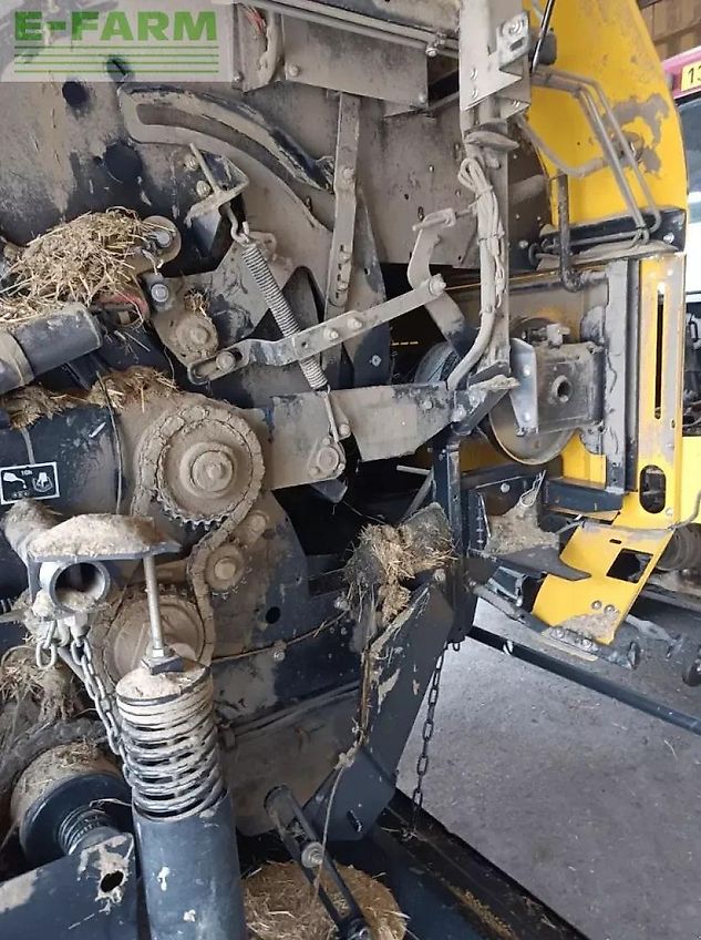 New Holland br7070 crop cutter