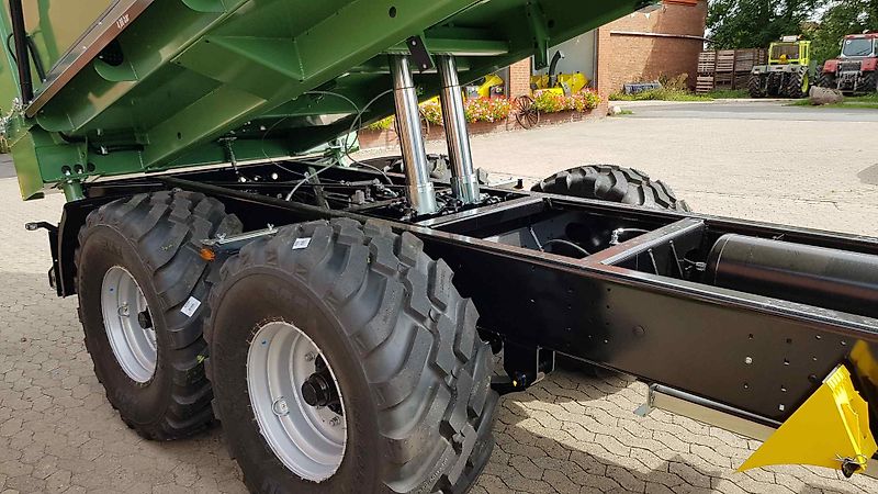 Brantner TA 20053 PowerTube mi 18 / 26m³ + 3 to K80 Anhängung = 21 to + abklappbare 600er Aufsatzwände + 560/60 R 22.5 NEU BKT 693 M 165 D + 2x Sichtfenster mit Plexiglas + LED