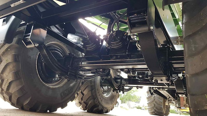 Brantner TA 20053 PowerTube mi 18 / 26m³ + 3 to K80 Anhängung = 21 to + abklappbare 600er Aufsatzwände + 560/60 R 22.5 NEU BKT 693 M 165 D + 2x Sichtfenster mit Plexiglas + LED