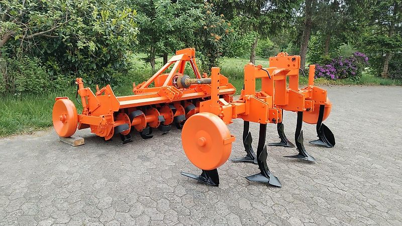 Krone Bodenfräse 205 cm Arbeitsbreite Modell RE 205 eisenbereiften Stützräder zur exakten Frästiefeneinstellung 48 Winkelmesser 100 % verstellbare Heckklappe Gelenkwelle