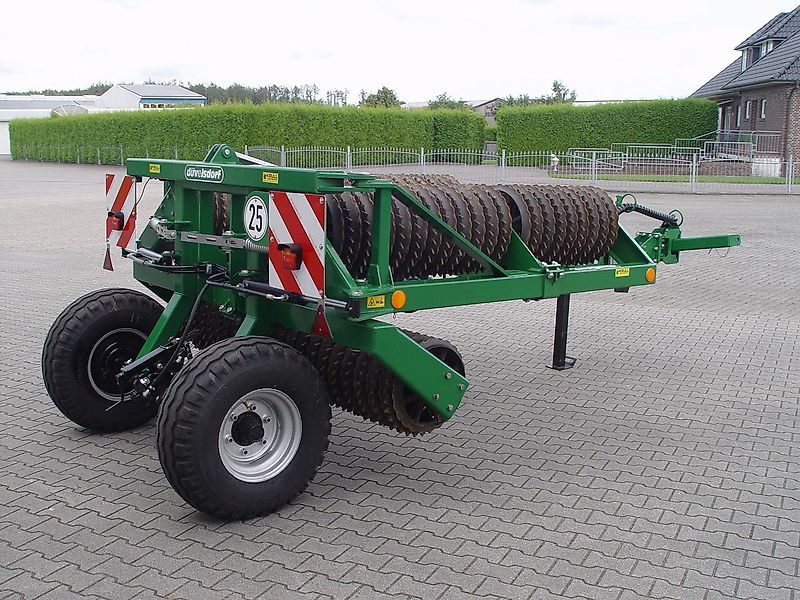 Düvelsdorf Strigel Green Rake Expert 6m+Terra Roller Eco 6,30m